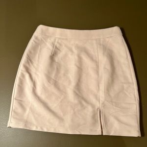 Hey Babe Women's Juniors Beige Zippered Mini Skirt.  Size Medium